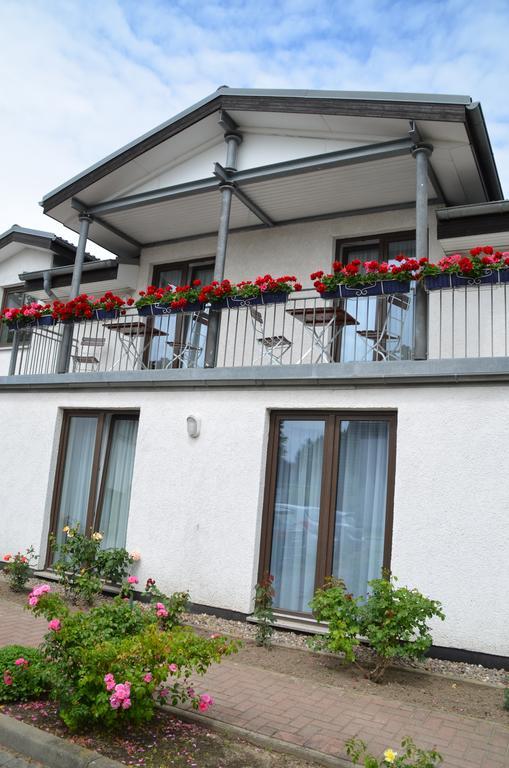 Hotel-Pension Pastow Garni Broderstorf Exterior foto